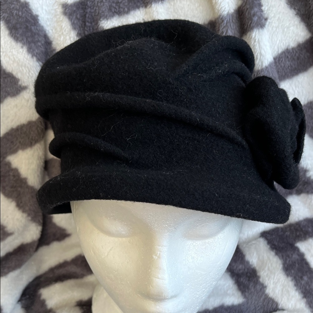 Parkhurst Black Wool Cloche Hat with Floral Accent - Picture 4 of 4